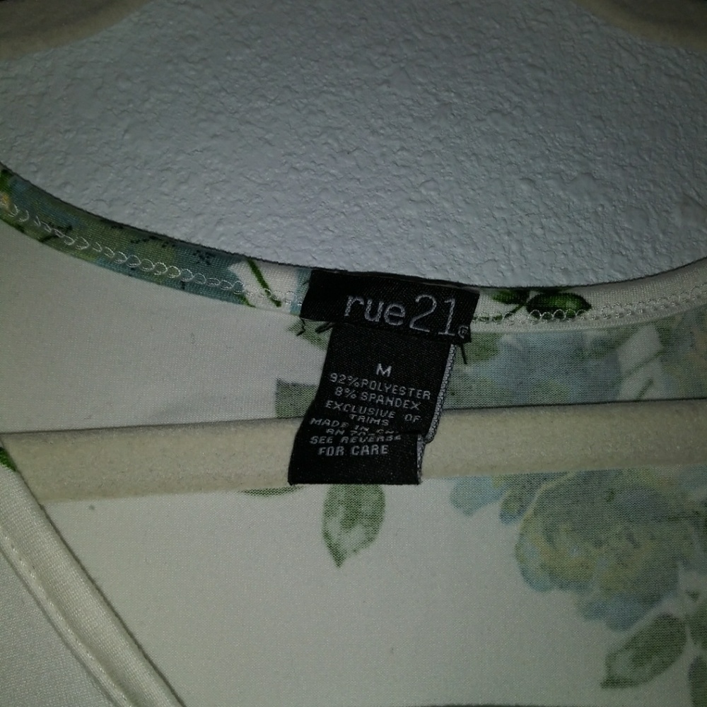 Cold Shoulder Shirt - Picture 3 of 3